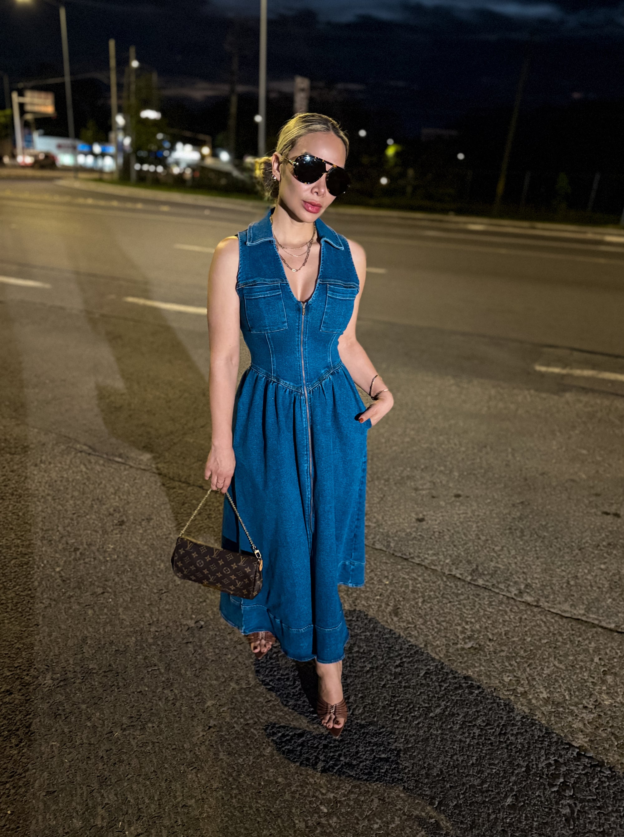 VESTIDO DENIM CON CIERRE FRONTAL