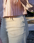 PANTALÓN BARREL DE RAYAS