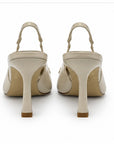Zapatillas slingback con detalle dorado — Marfil