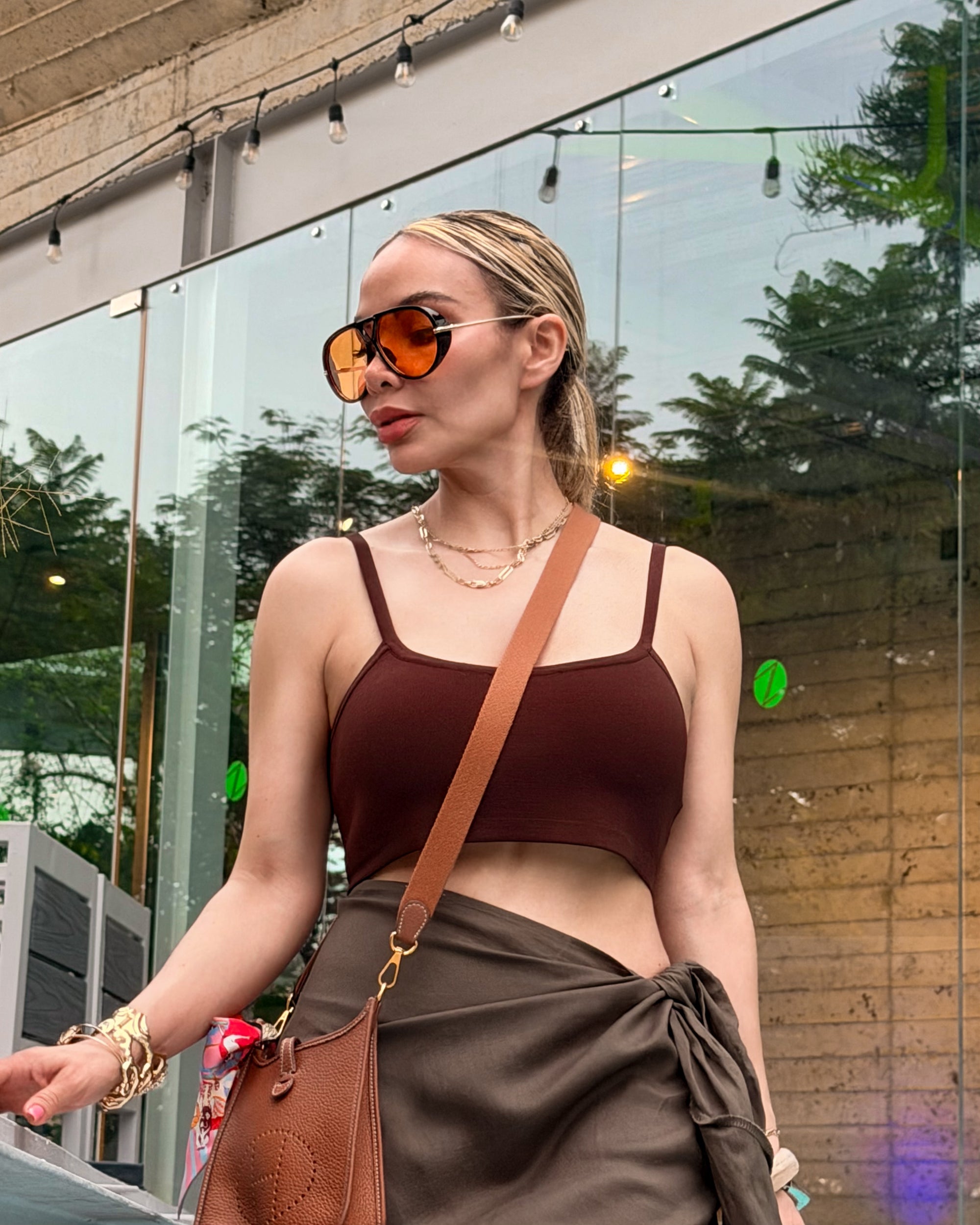 TOP BROWN