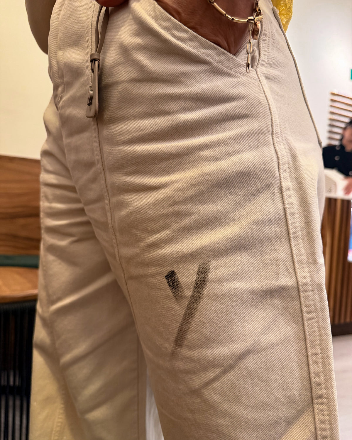 PANTALÓN DENIM ARTÍSTICO