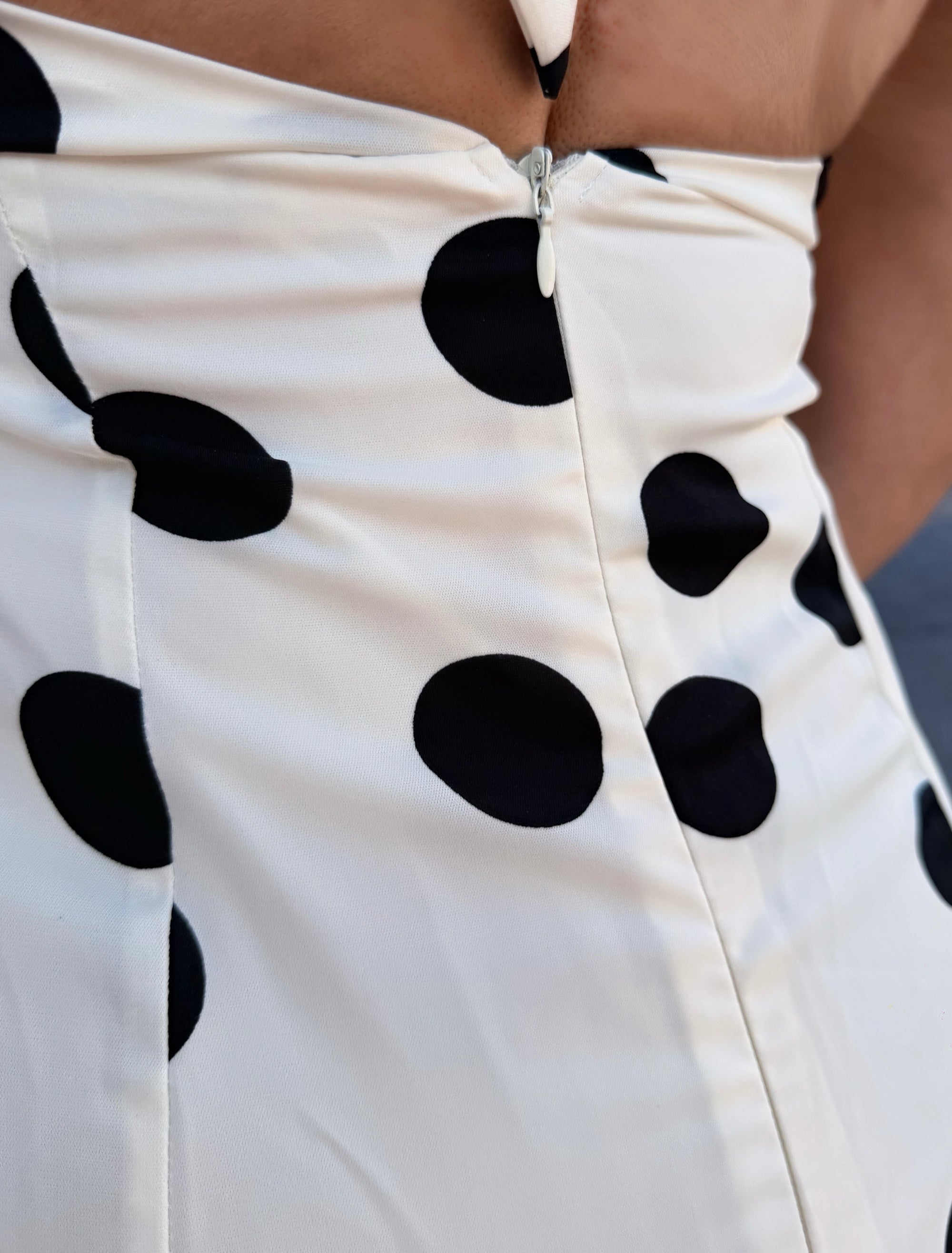 VESTIDO HALTER POLKA DOTS