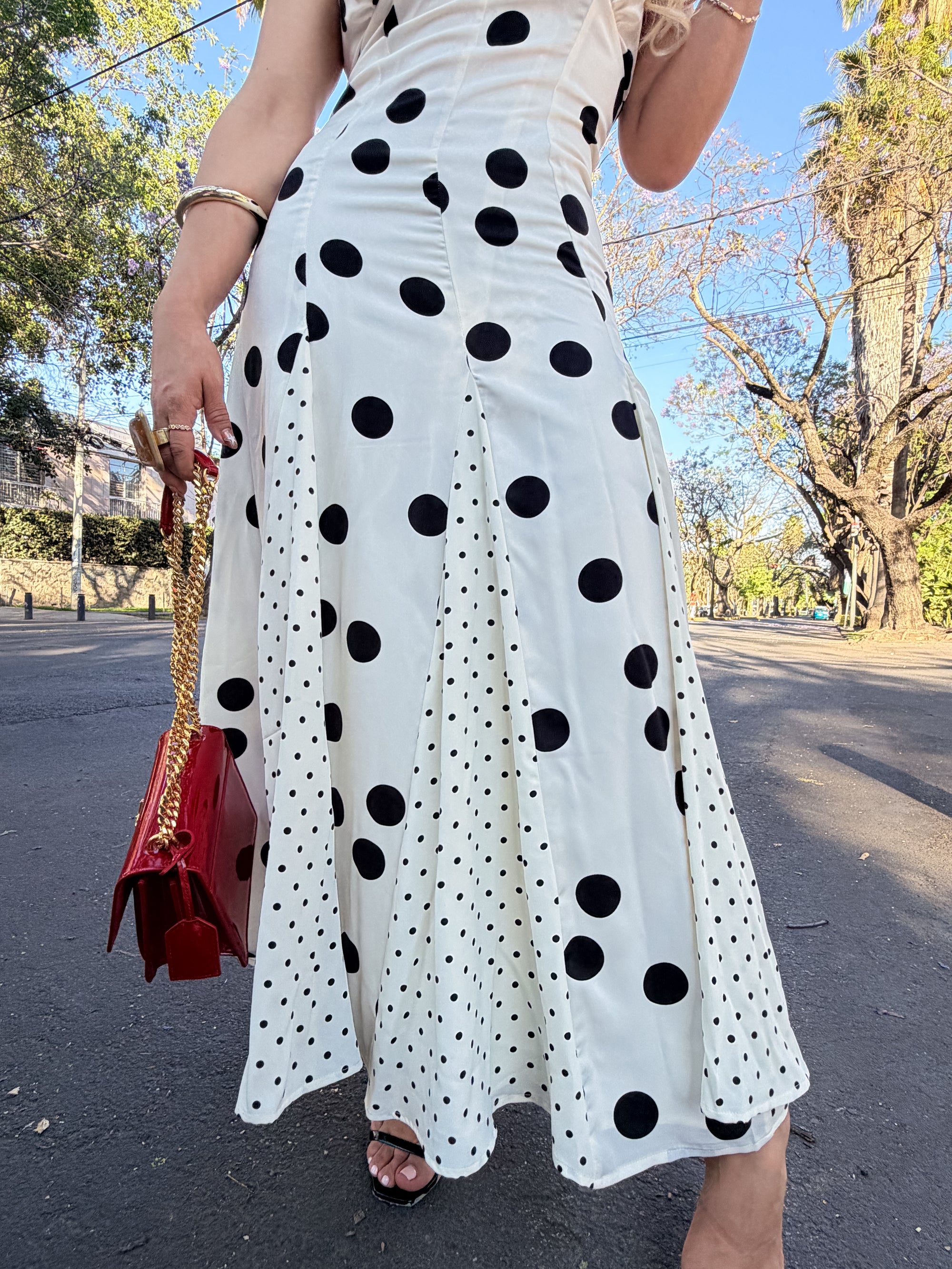 VESTIDO HALTER POLKA DOTS