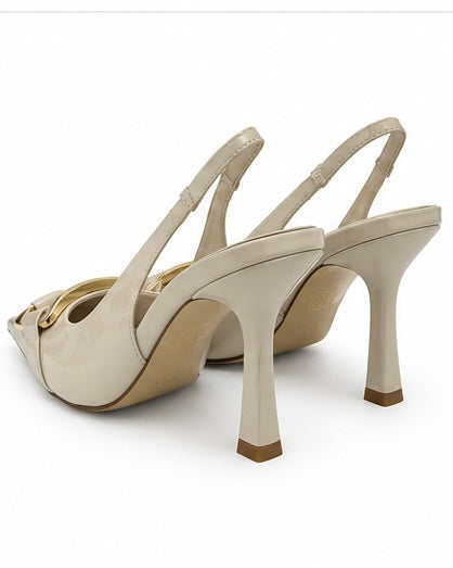 Zapatillas slingback con detalle dorado — Marfil