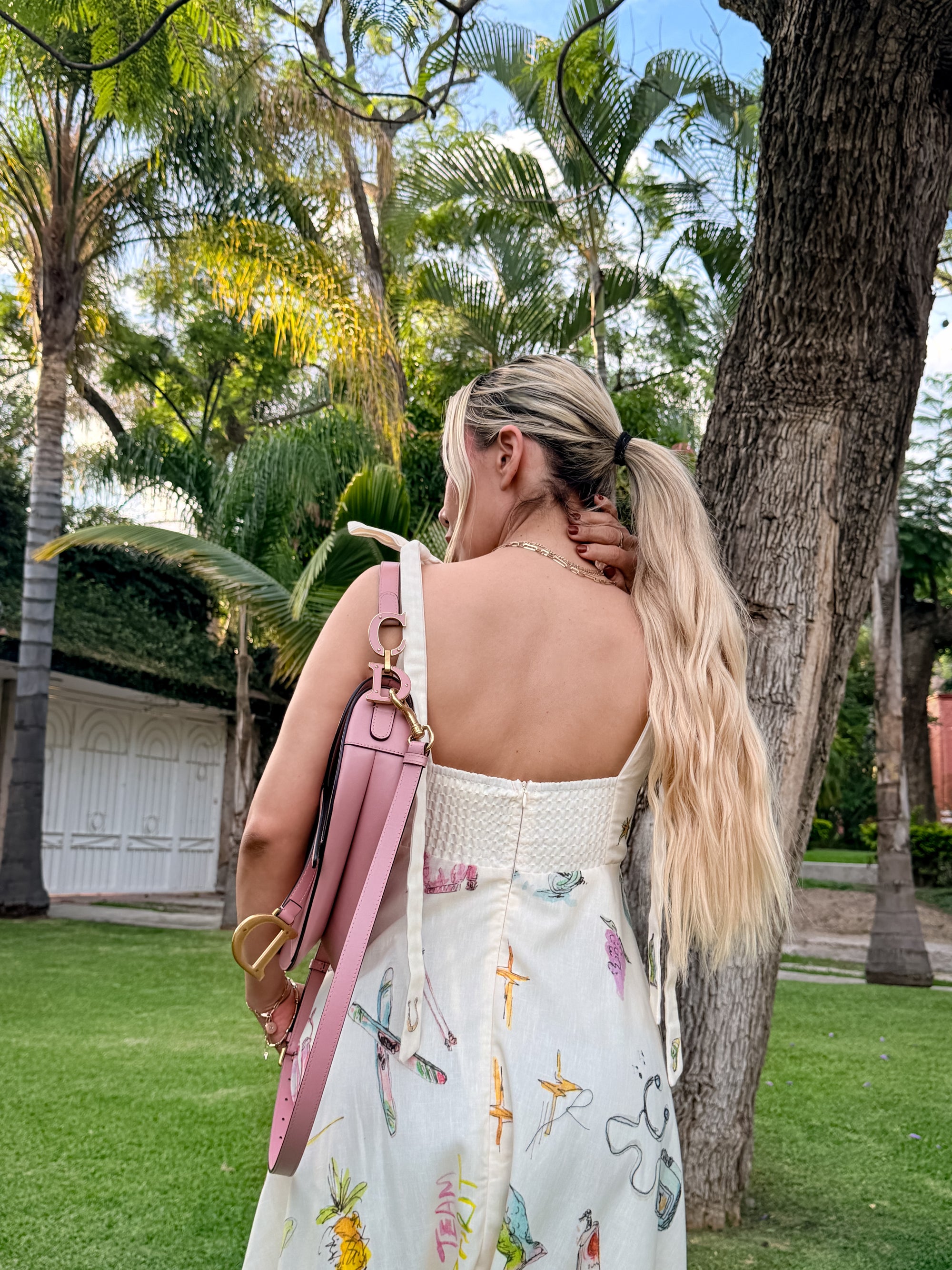 VESTIDO MAXI ESTAMPADO ILUSTRADO