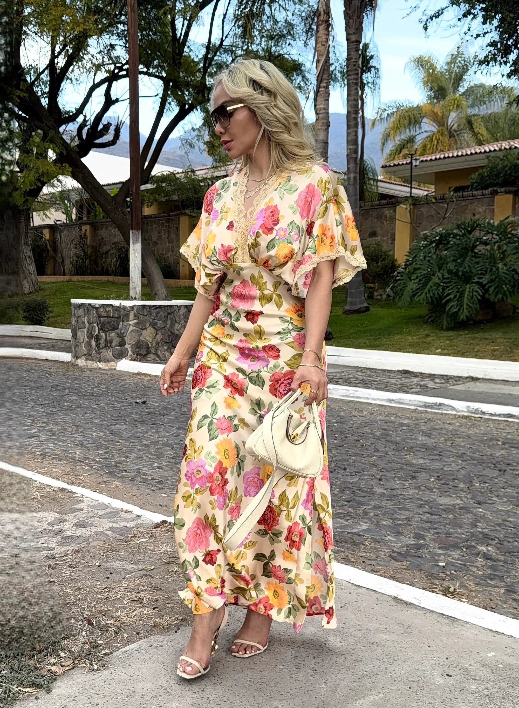 VESTIDO FLORAL