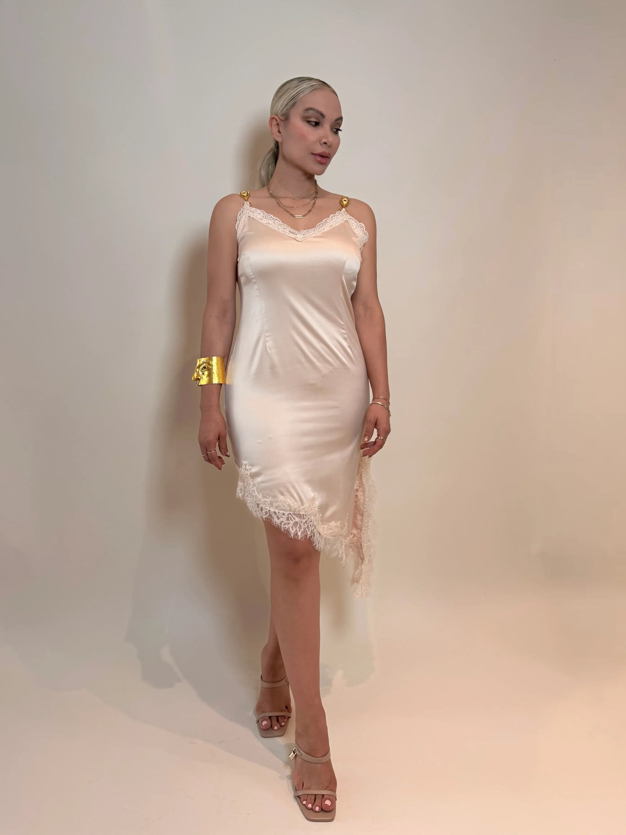 VESTIDO LENCERO CHAMPAGNE