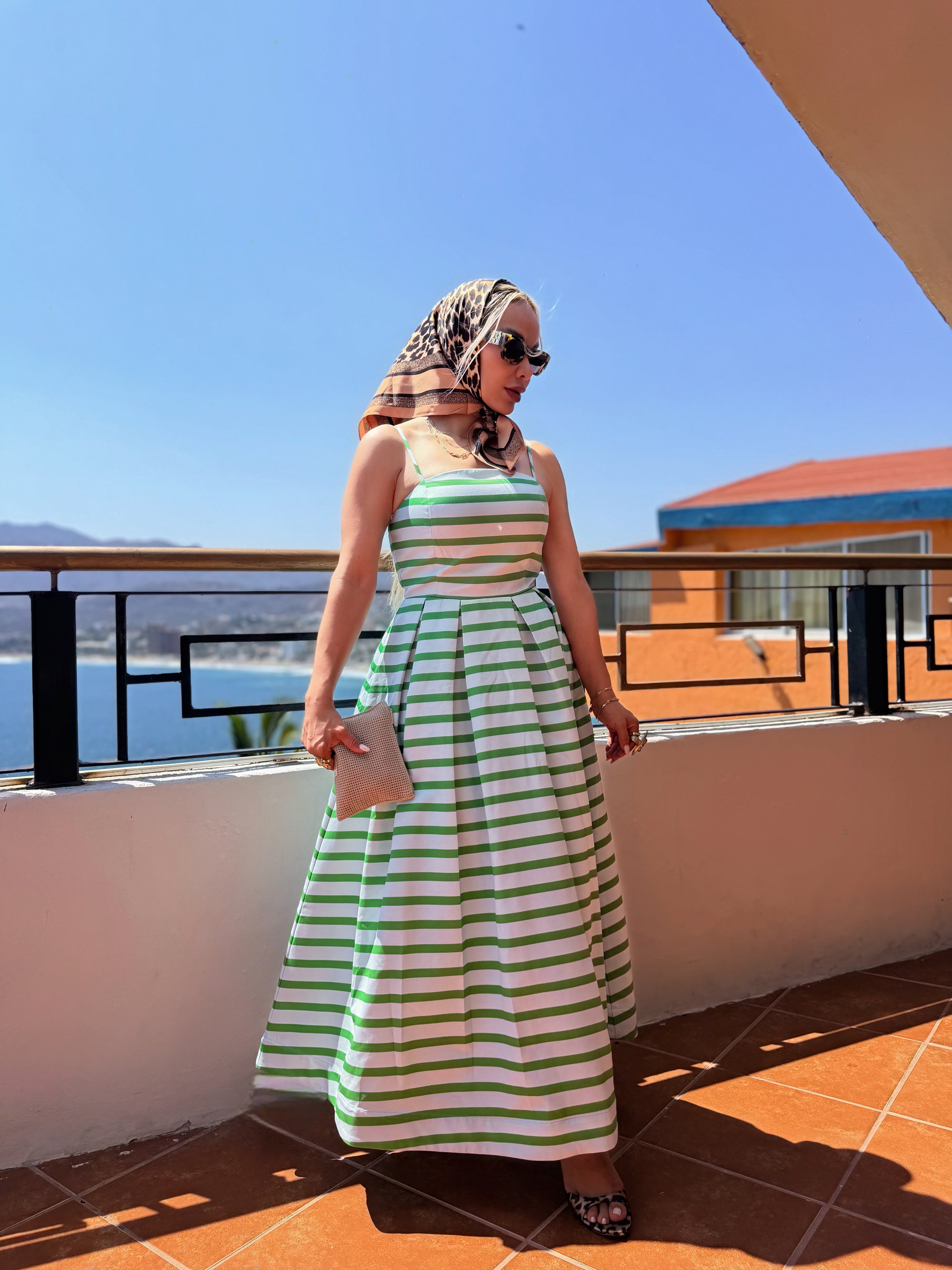 VESTIDO LACE