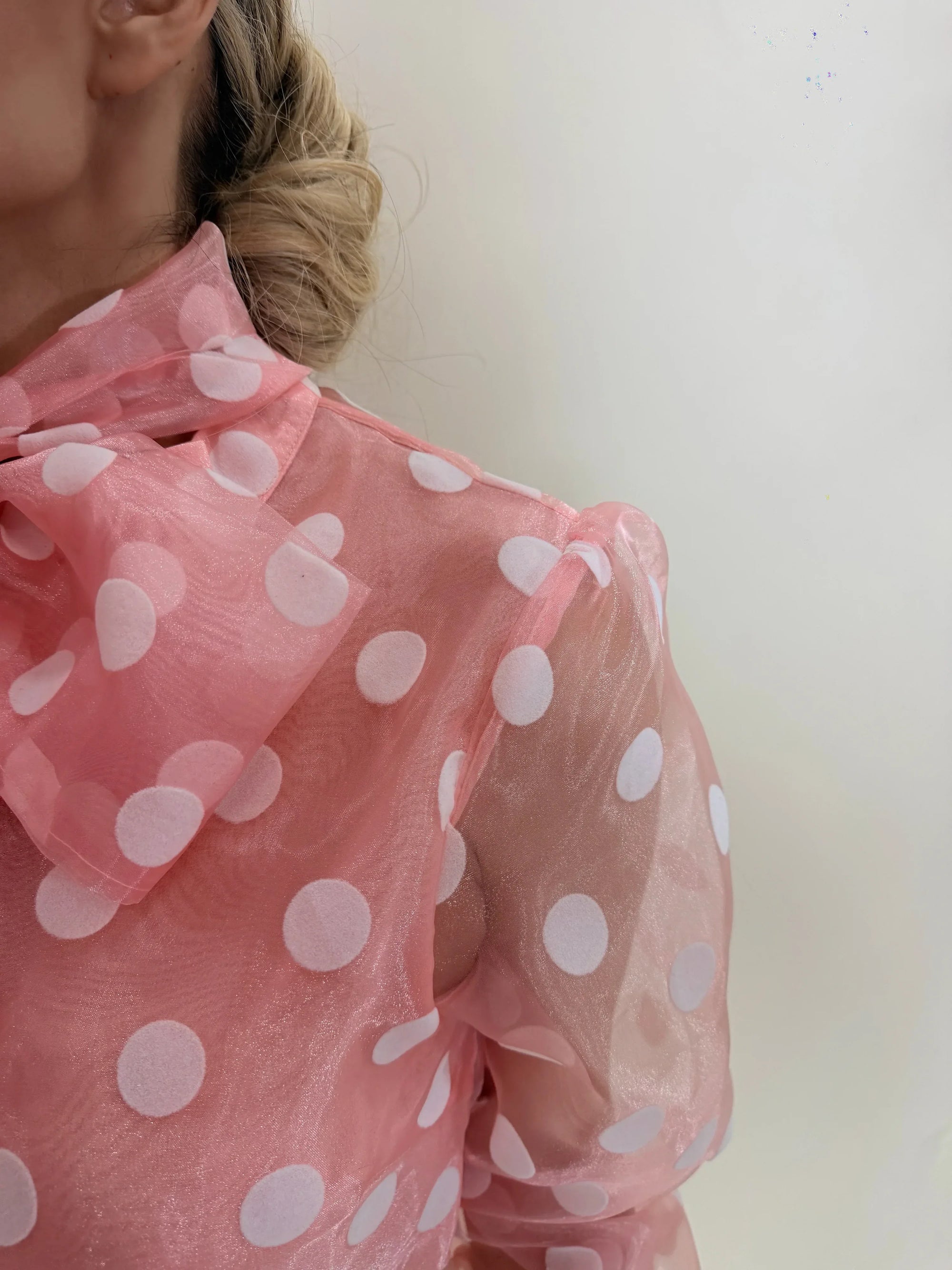 BLUSA DE LUNARES