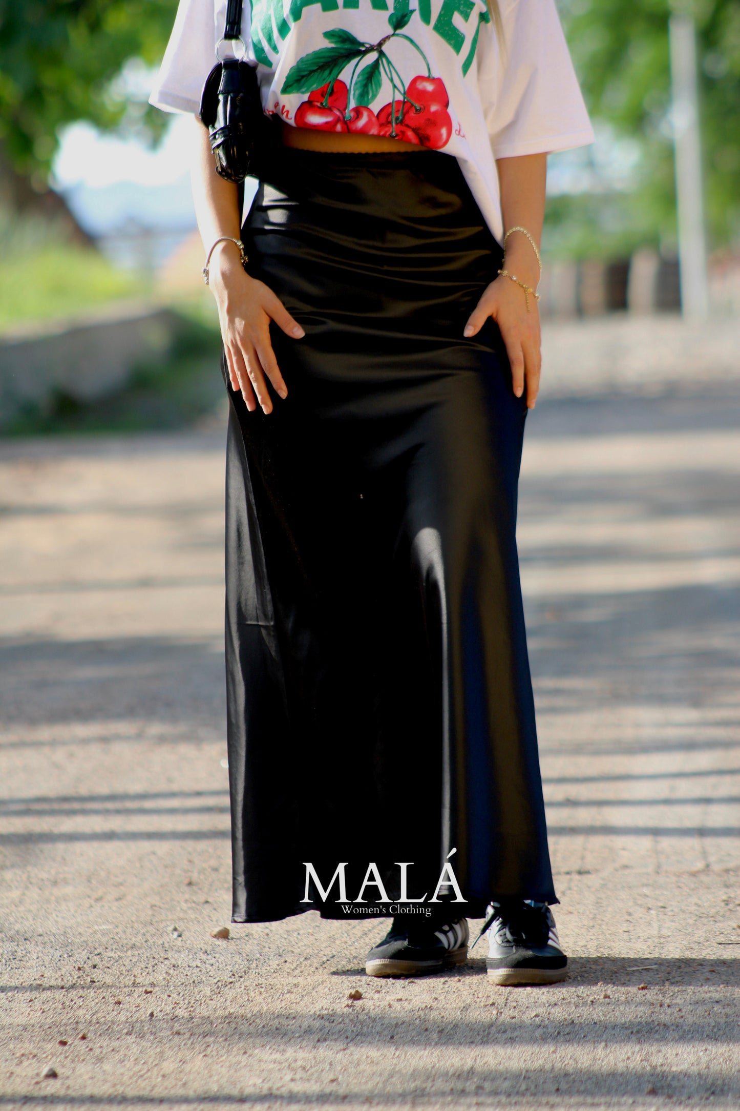 FALDA SATÍN