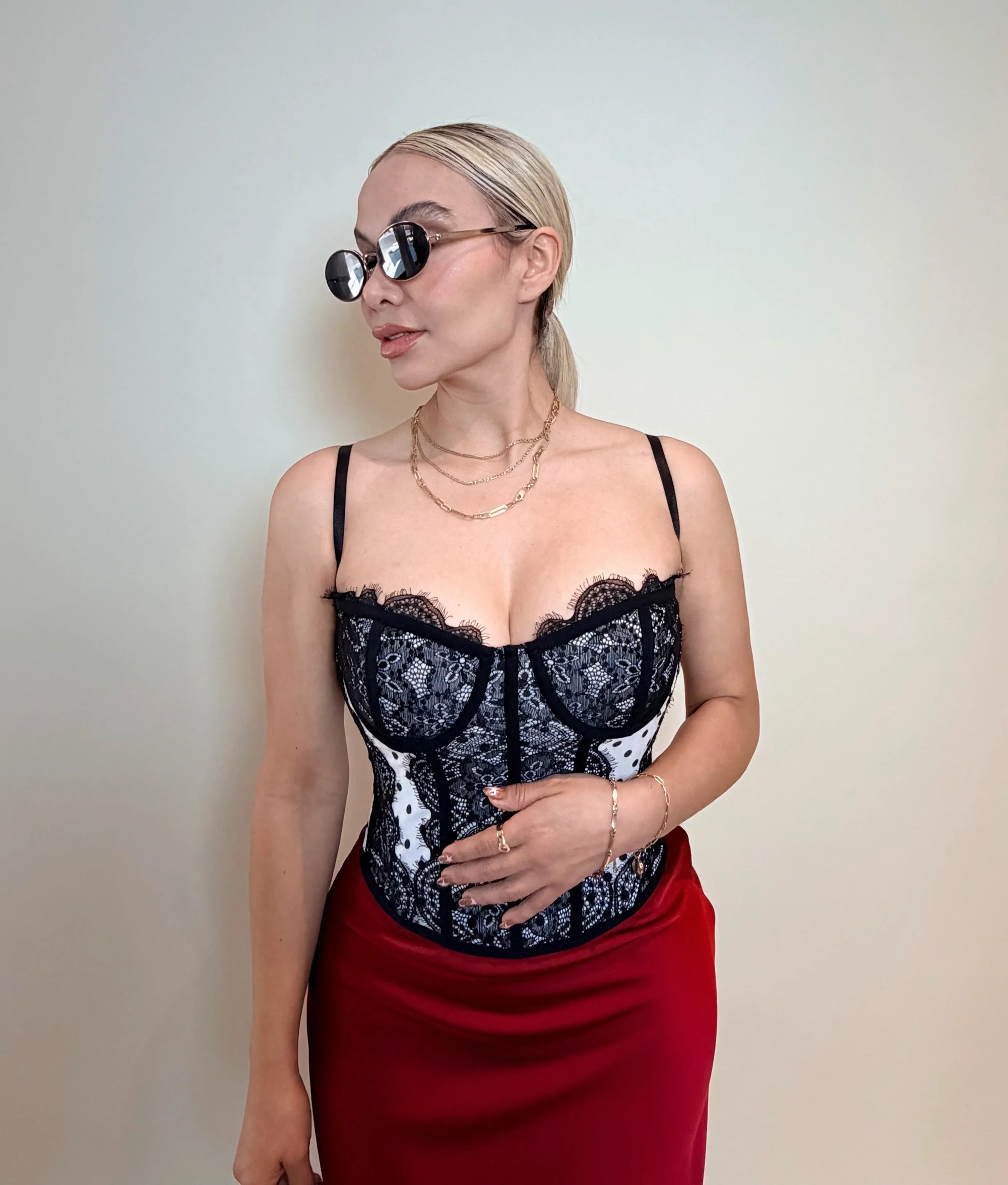 CORSET DE ENCAJE CON LUNARES