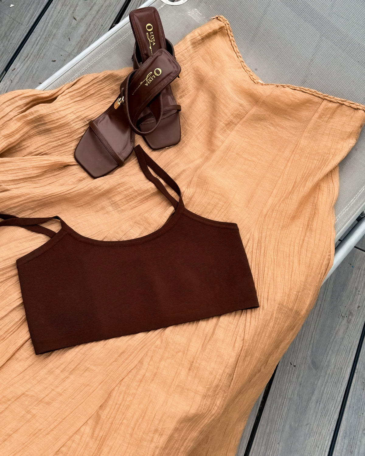 TOP BROWN