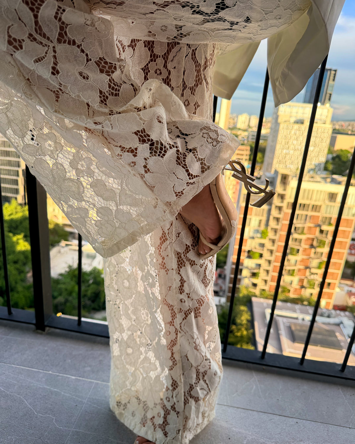 SET DE ENCAJE FLORAL