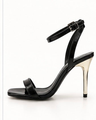 Sandalias de tacón alto — Negro
