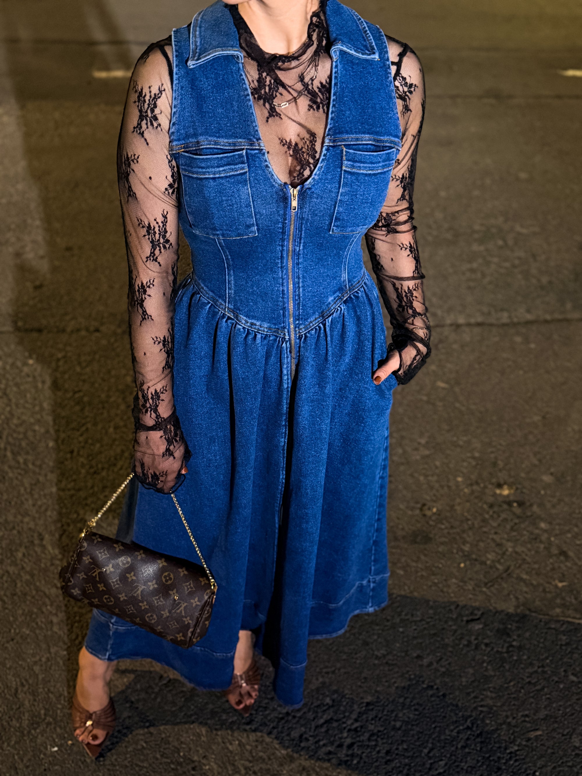 VESTIDO DENIM CON CIERRE FRONTAL