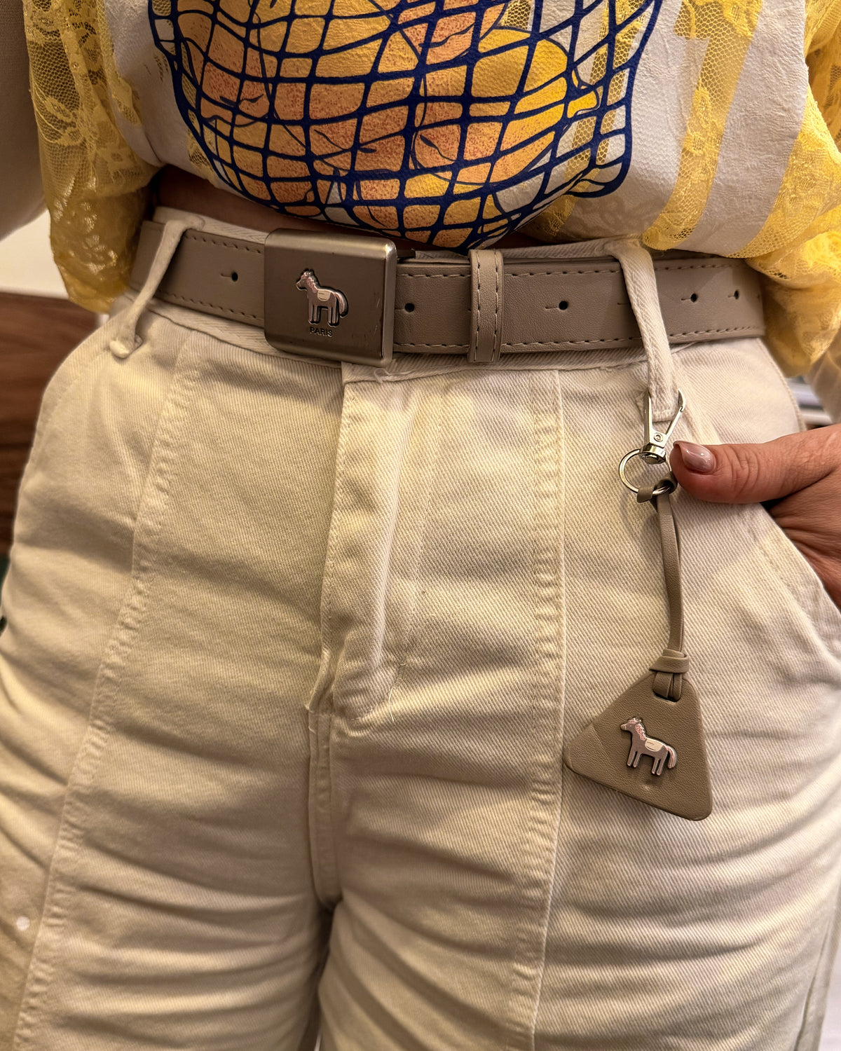 PANTALÓN DENIM ARTÍSTICO
