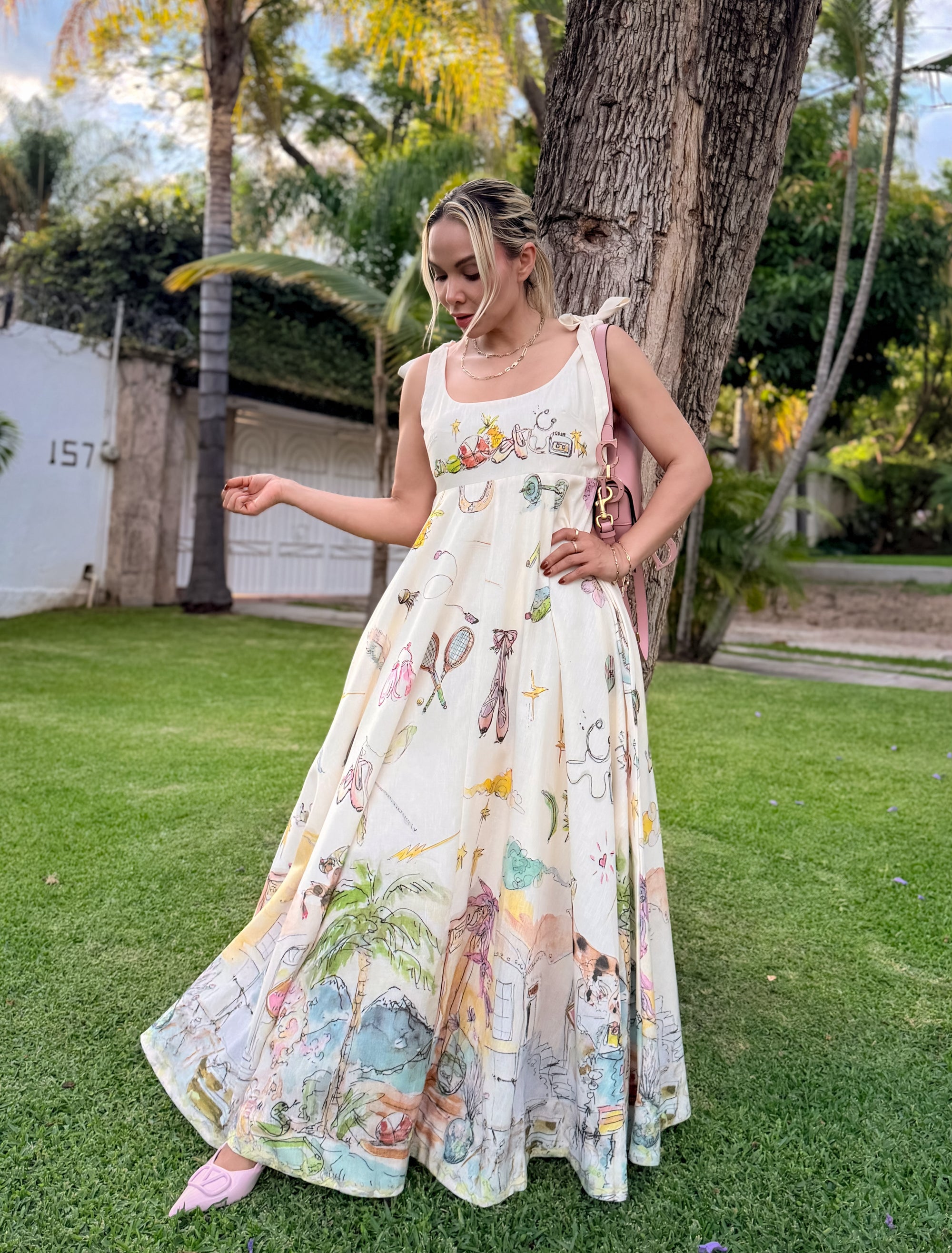 VESTIDO MAXI ESTAMPADO ILUSTRADO