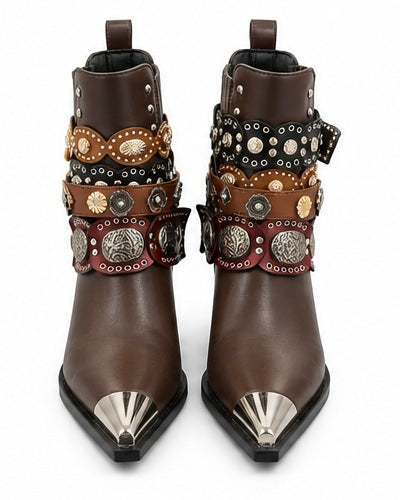 Botas western con aplicaciones — Café