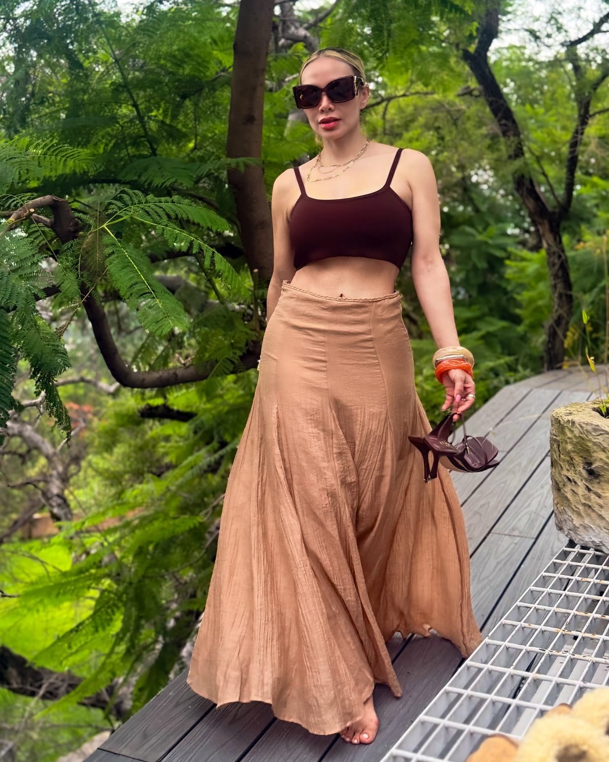 TOP BROWN