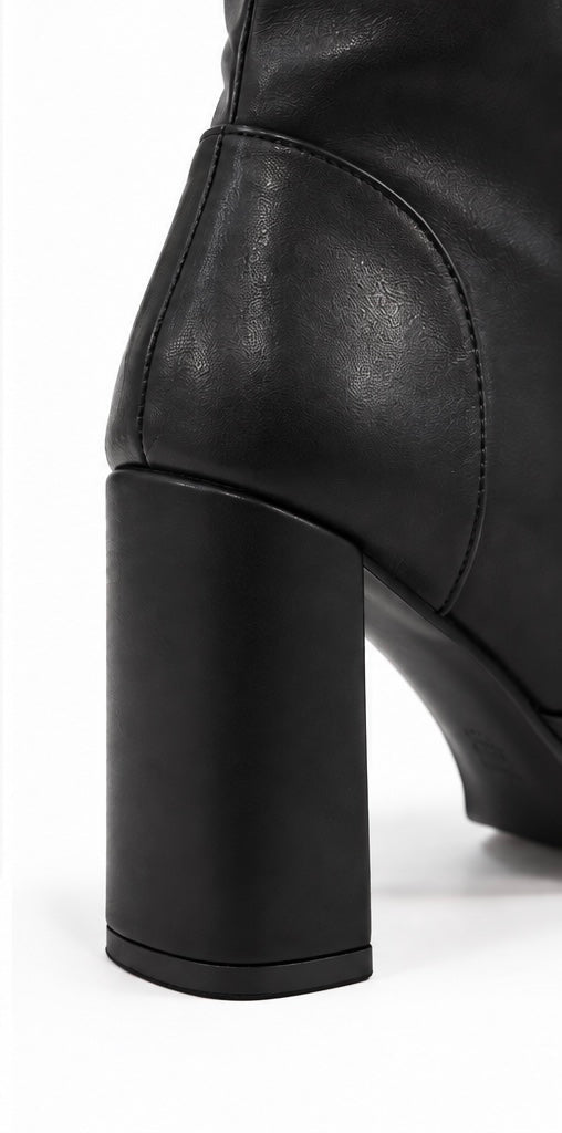 Botas altas negras de tacón