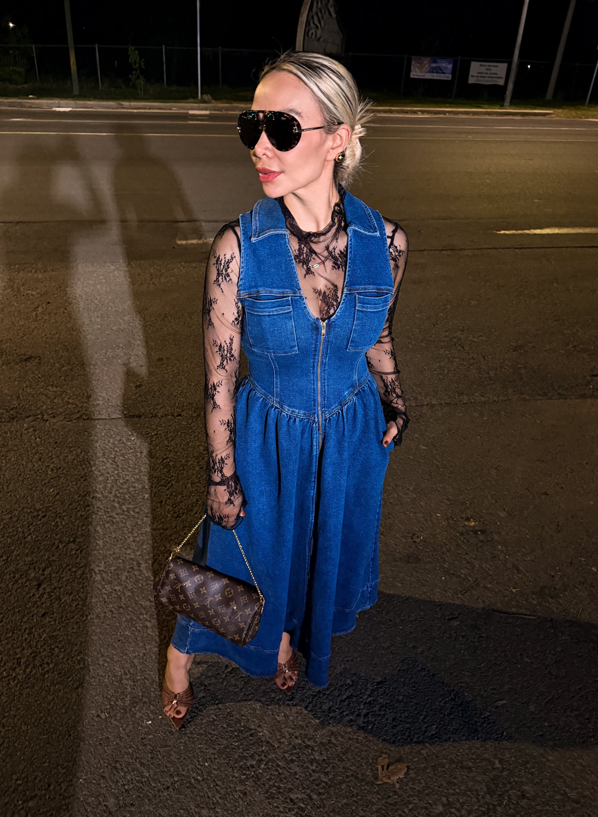 VESTIDO DENIM CON CIERRE FRONTAL