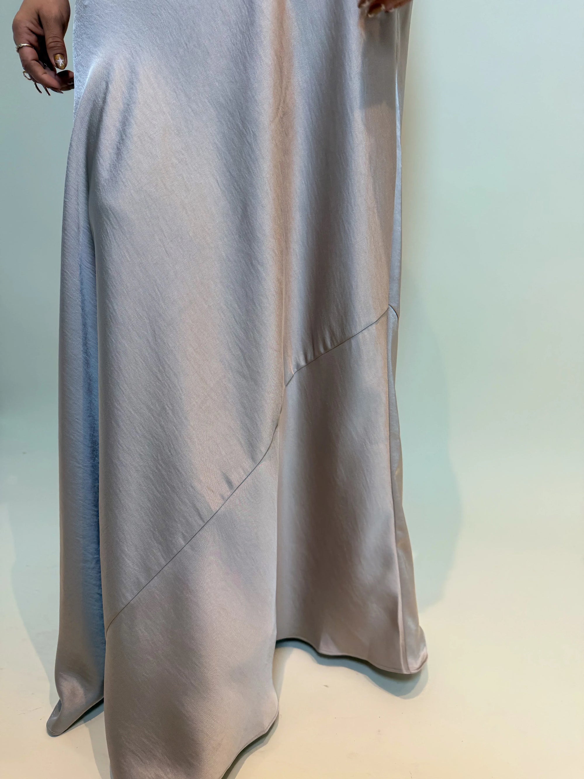 VESTIDO LENCERO