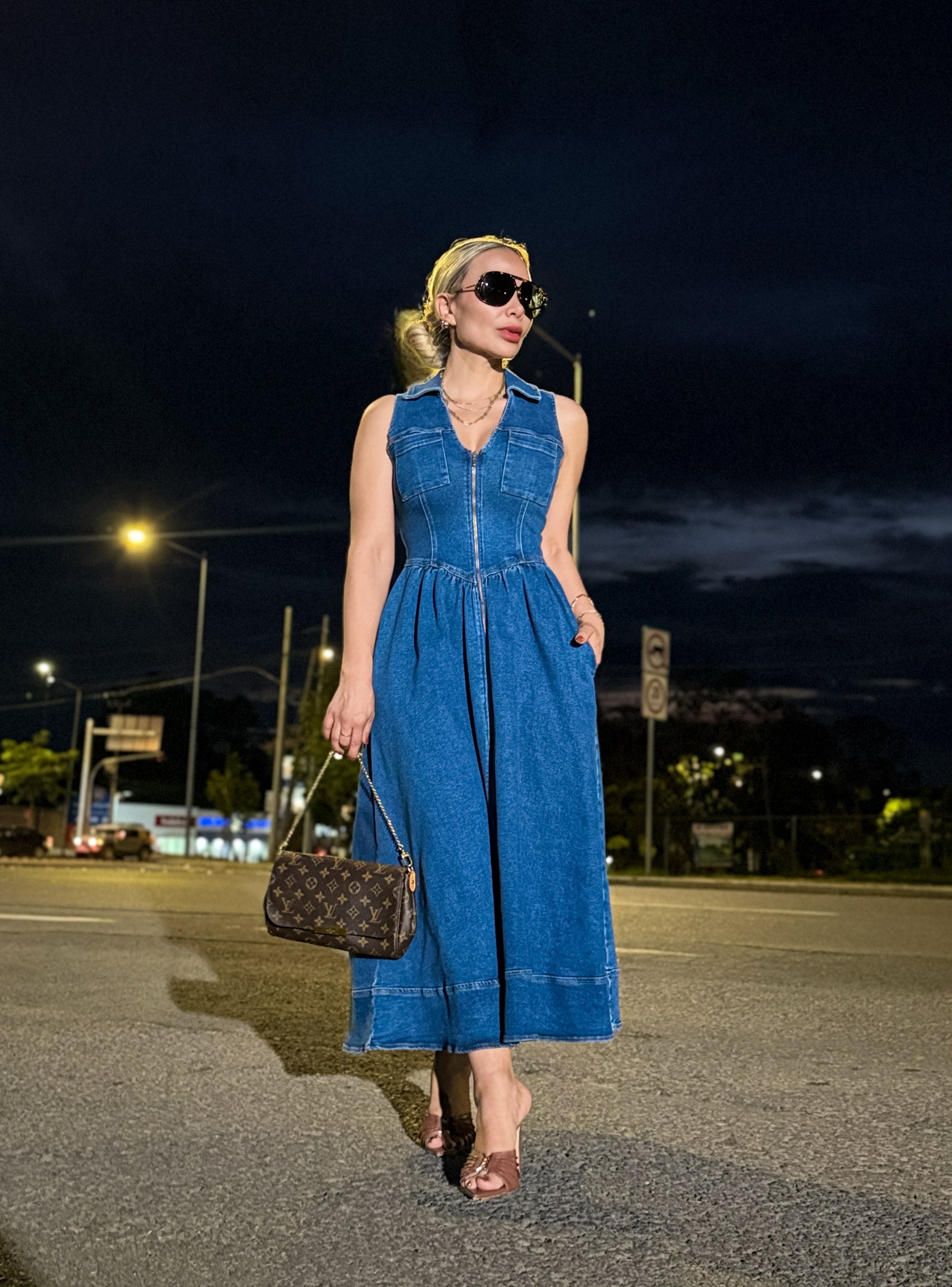 VESTIDO DENIM CON CIERRE FRONTAL