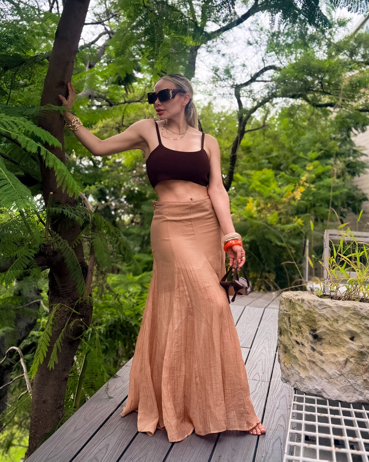 TOP BROWN
