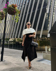 VESTIDO NOIR CON CAPA IVORY